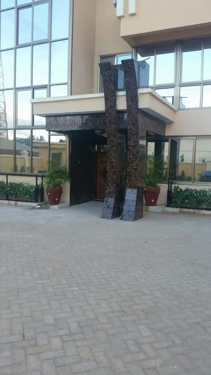 Jambo Travellers Hotel Mtwapa Bagian luar foto