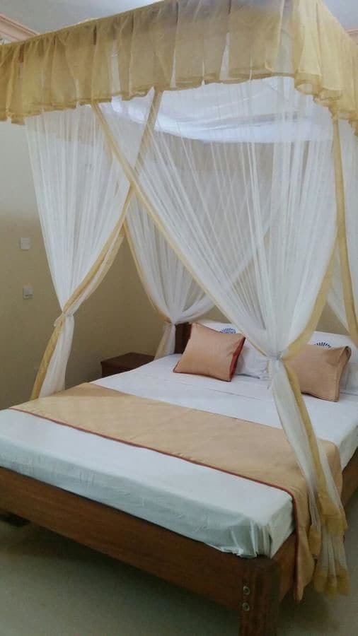 Jambo Travellers Hotel Mtwapa Bagian luar foto